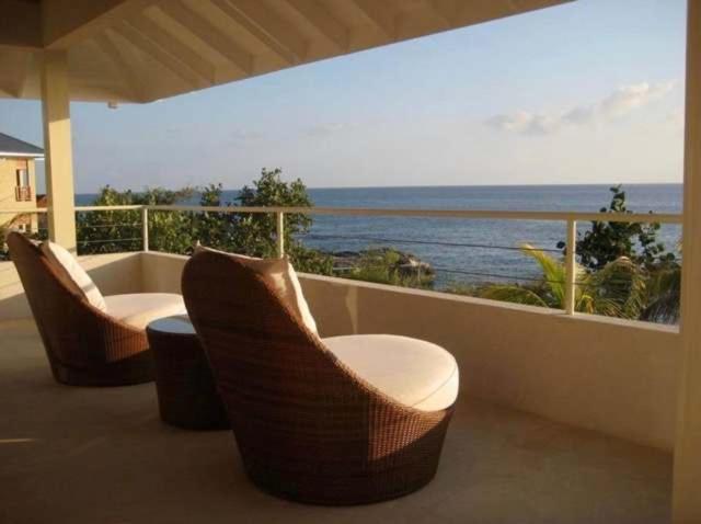 Hospitality Expert Little Waters Villa Νεγκρίλ Εξωτερικό φωτογραφία