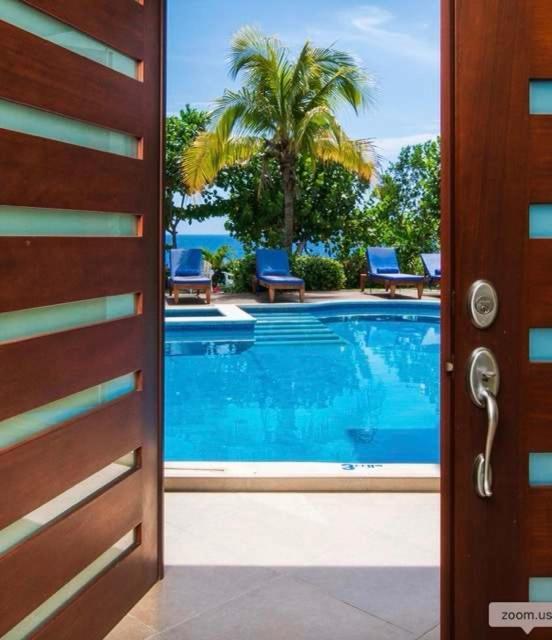 Hospitality Expert Little Waters Villa Νεγκρίλ Εξωτερικό φωτογραφία